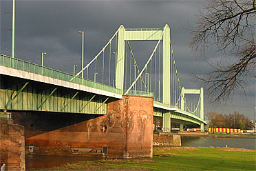 Köln-Mülheim, Mülheimer Brücke